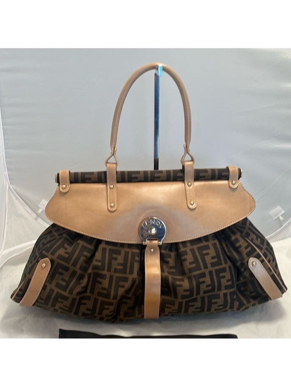 Fendi Borsa Magic Grande Bag